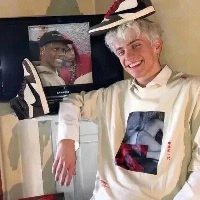 6686体育铁牌作者Dashiell