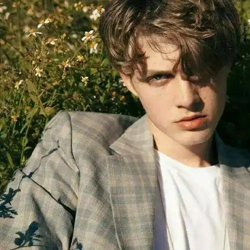 6686体育平台合作伙伴Xenia