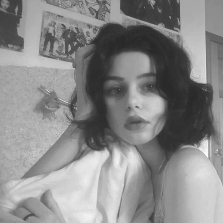 6686体育平台钻石作者Ursula