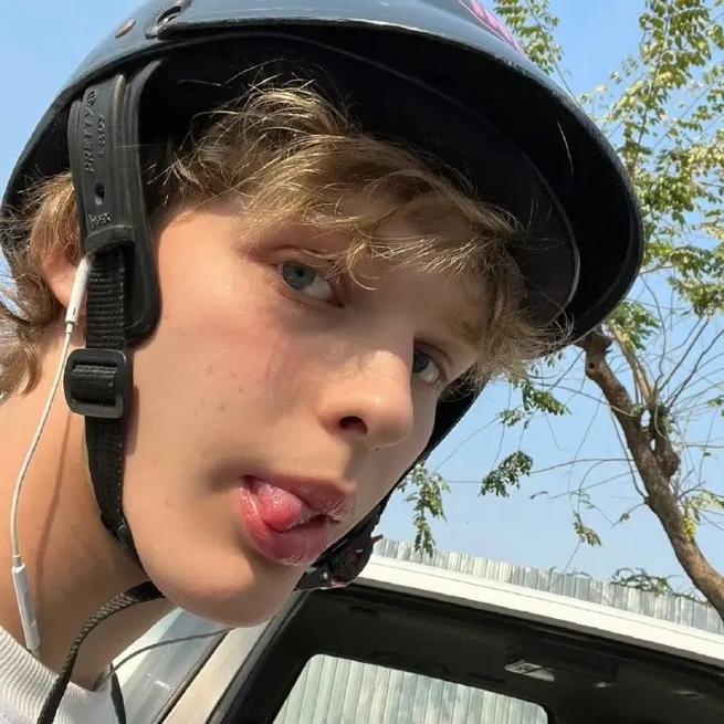 6686体育平台合作伙伴苏璃陌