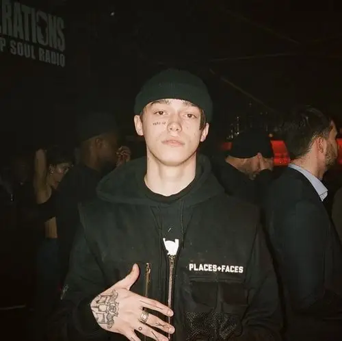 6686体育平台初级作者Lilly