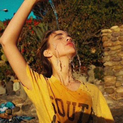 6686体育平台铁牌作者Nora