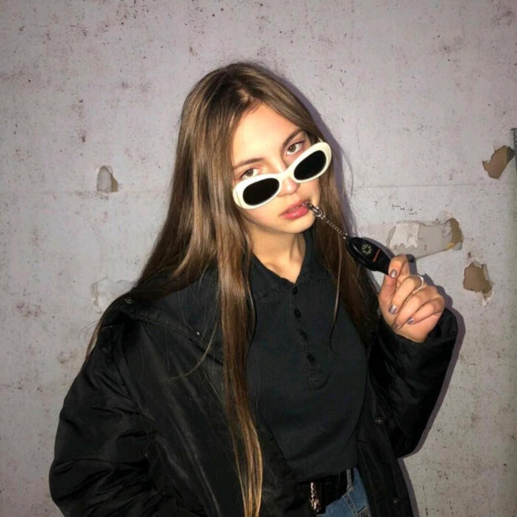 6686体育平台铁牌作者Teresa