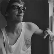 6686体育铜牌作者Deborah